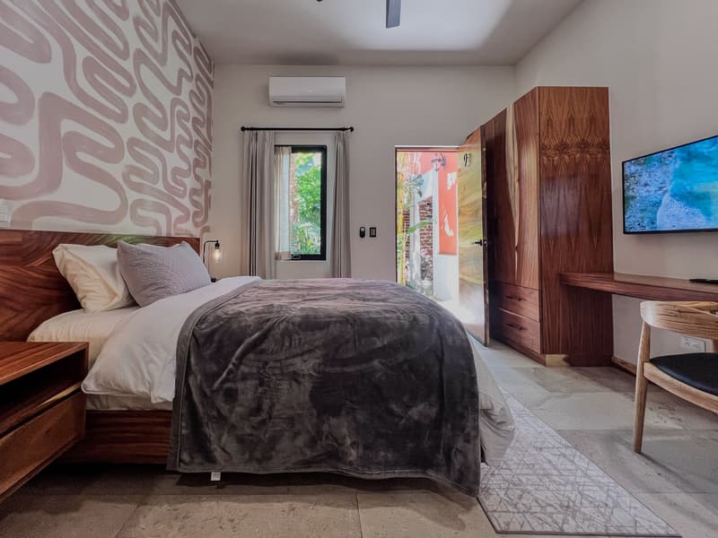 Bedroom with queen bed